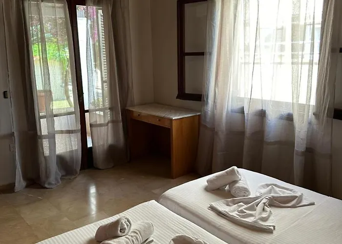 Bougainvillea House Дом отдыха Ахарави