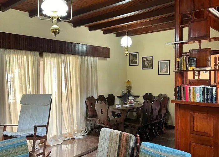 Дом отдыха Bougainvillea House Ахарави